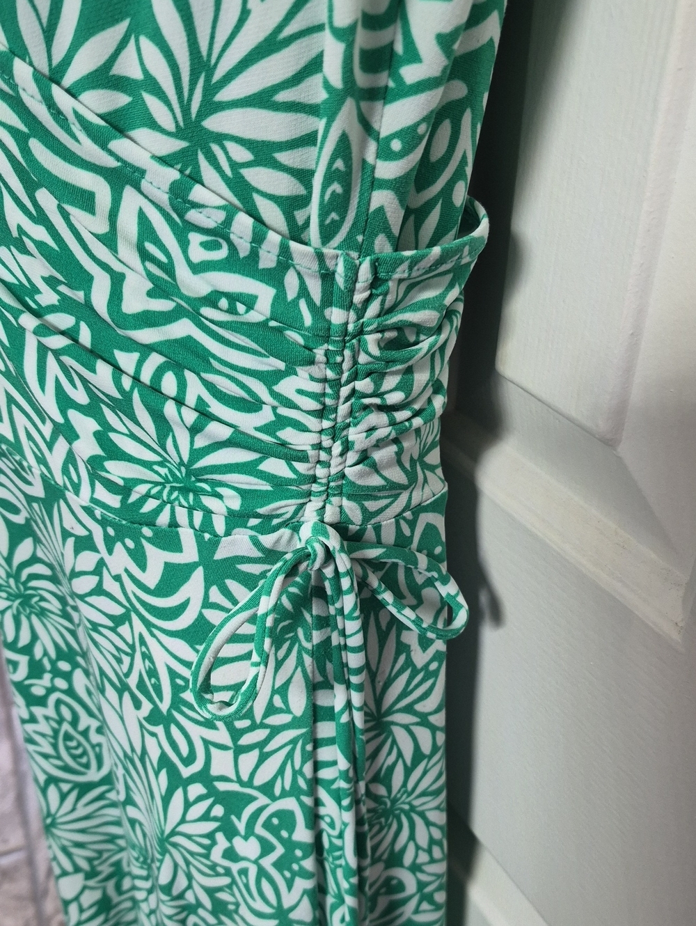 Chadwicks Green and White Floral V-Neck Midi Dress - Picture 3 of 5